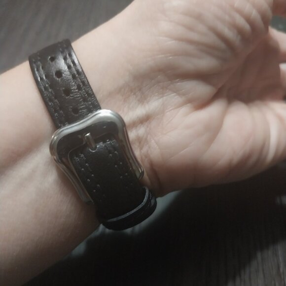 Fendi Black Dial Women's Watch Analog- black leather band - Picture 2 of 6